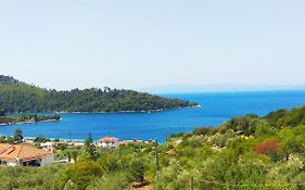 Skalopati Studios & Villa